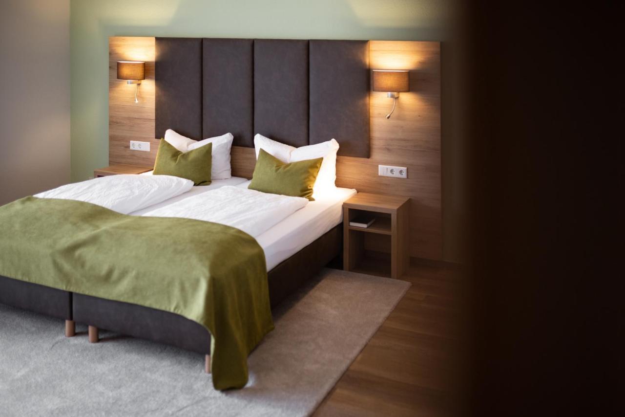 Hotel Froehlich-Hoeche Uslar Bagian luar foto