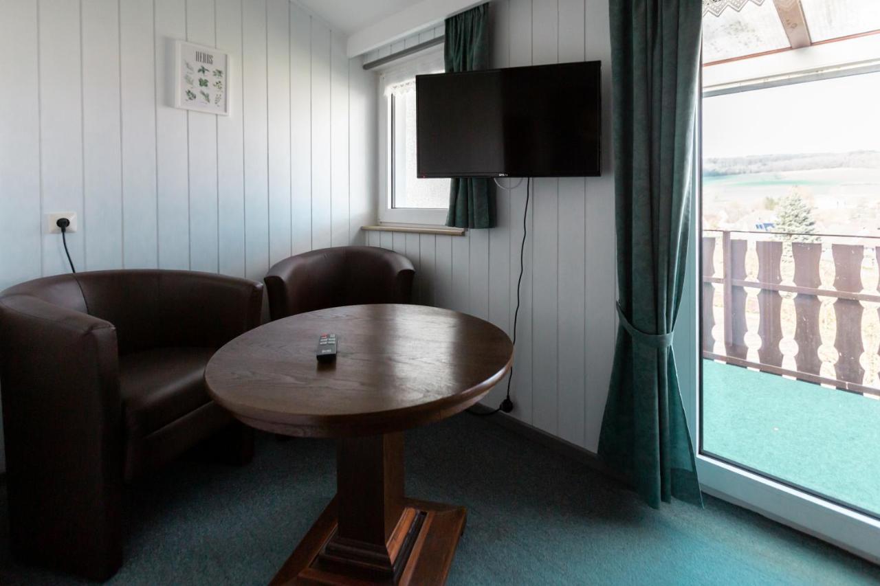 Hotel Froehlich-Hoeche Uslar Bagian luar foto